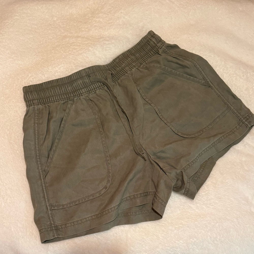 Casual Olive Women's Cargo Shorts